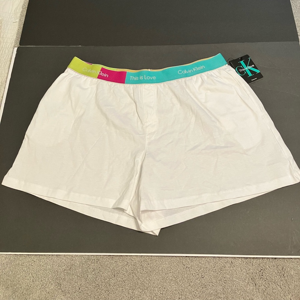 NWT Men’s Calvin Klein Lounge Shorts Size L Pride-themed rainbow band